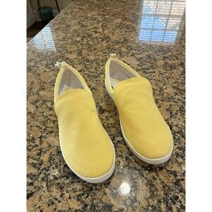 Vionic Beach Sun Yellow Canvas Slip-On Sneakers, Women's Size 8 New